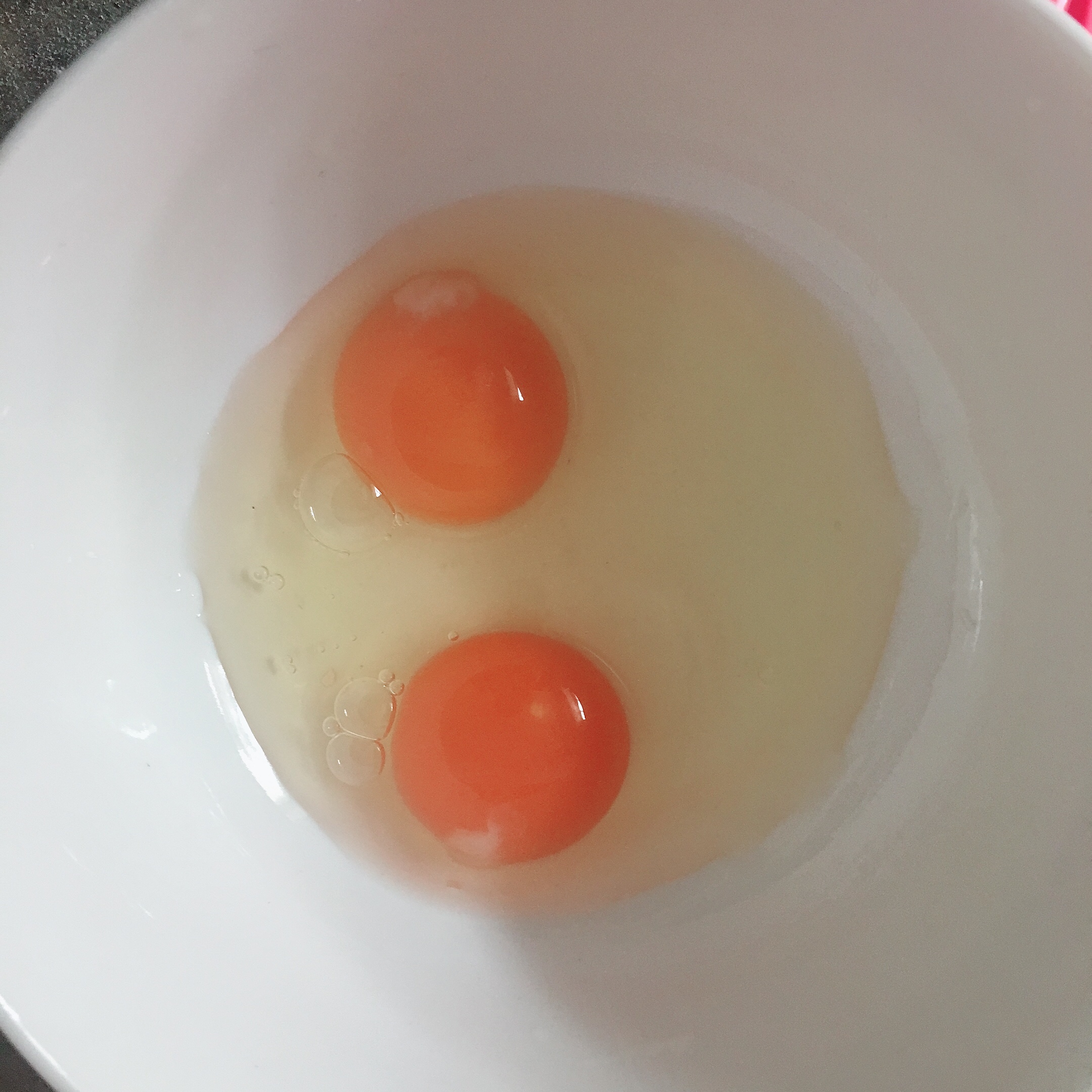 宝宝辅食－南瓜盅牛奶炖蛋的做法 步骤3
