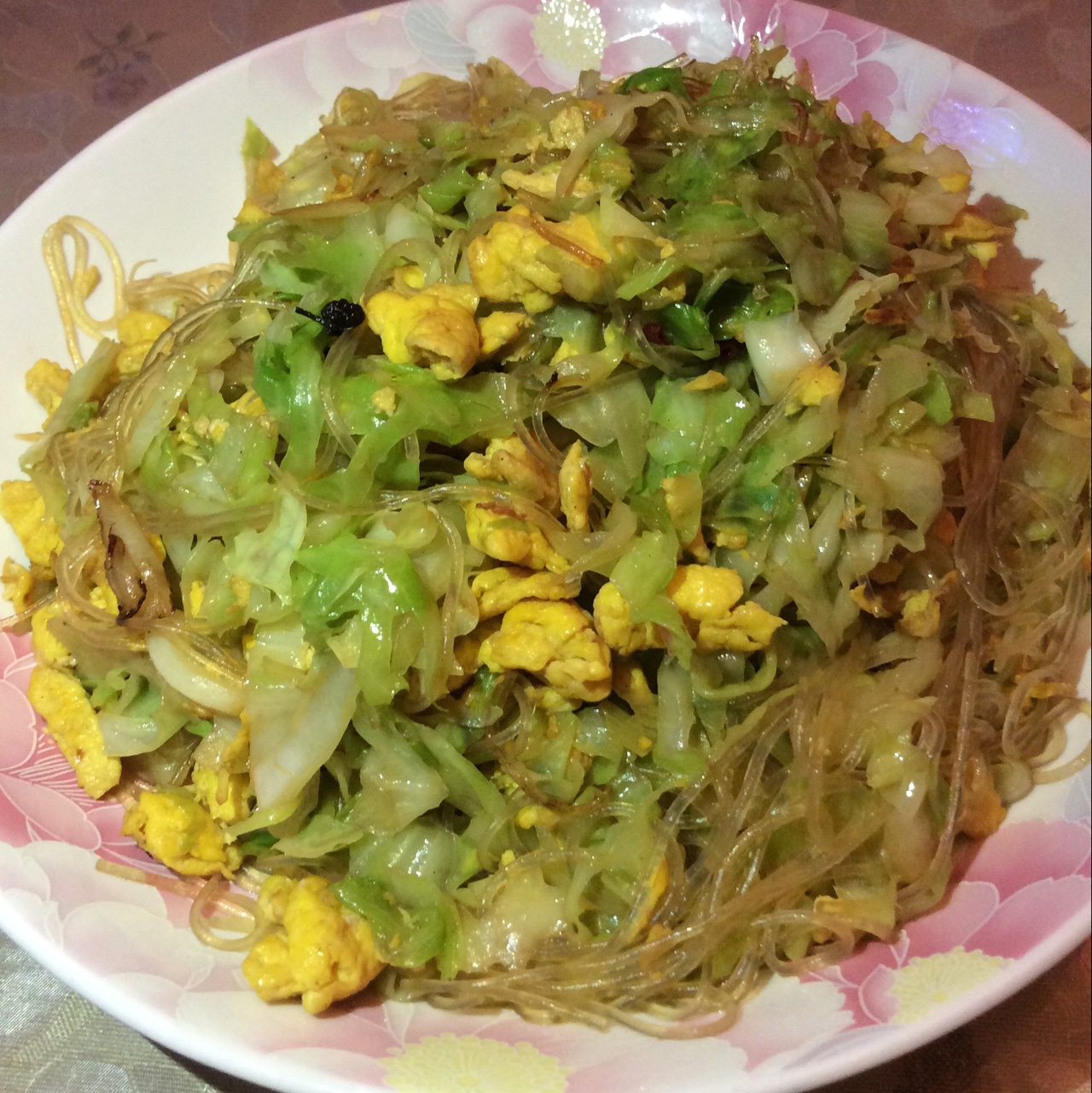 包菜粉丝炒鸡蛋