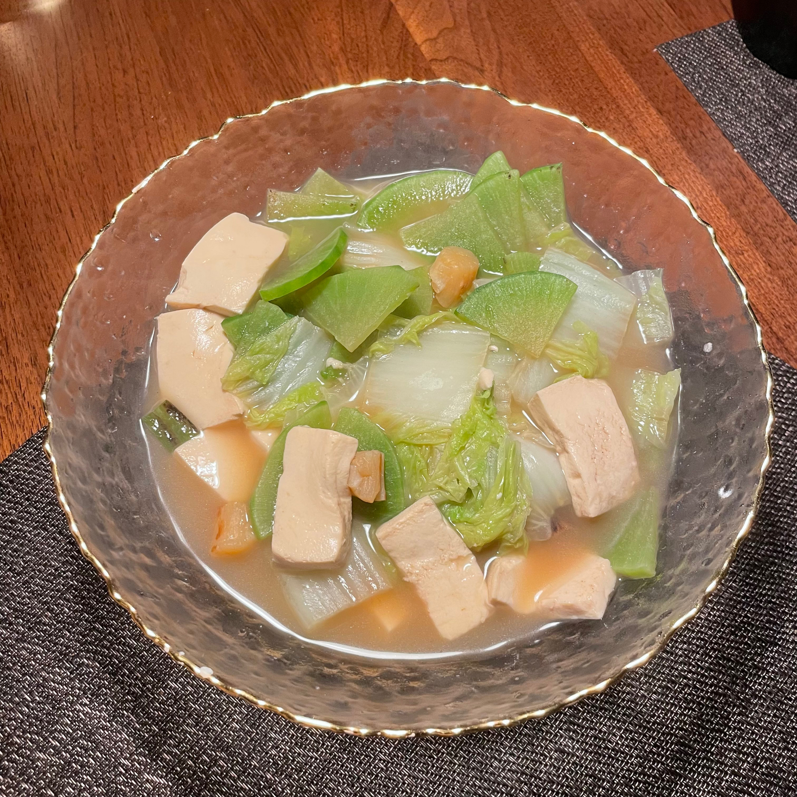 冬日暖锅-萝卜白菜炖豆腐