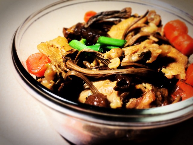 小鸡炖蘑菇