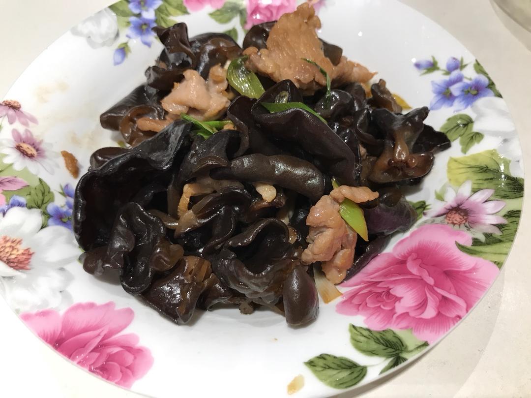 木耳炒肉