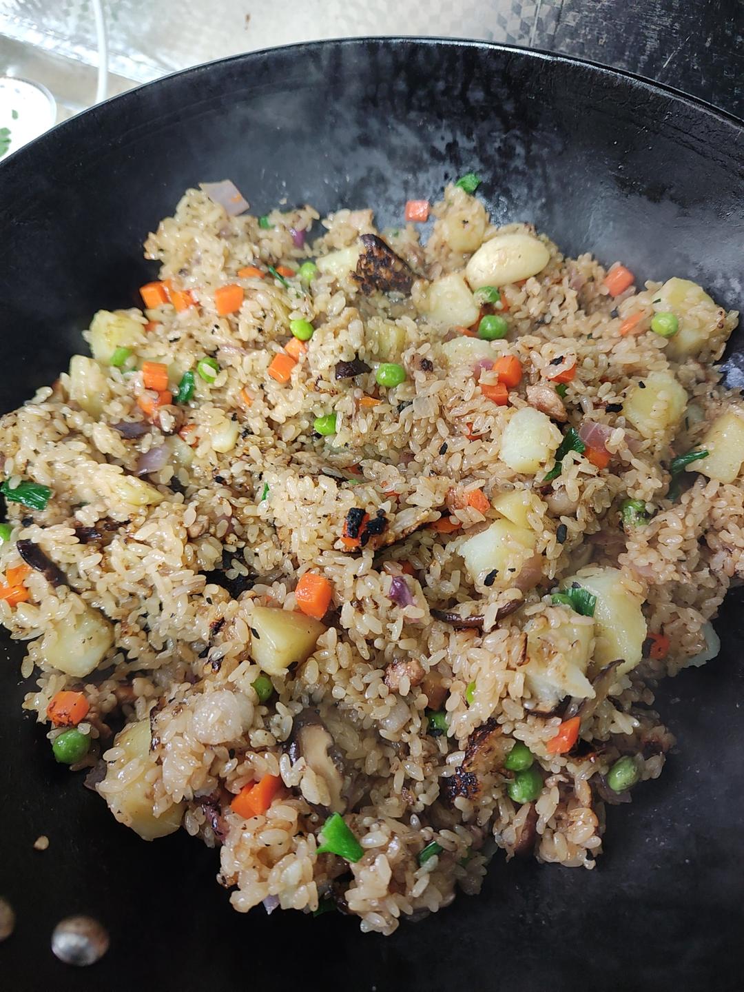 土豆炒糯米饭