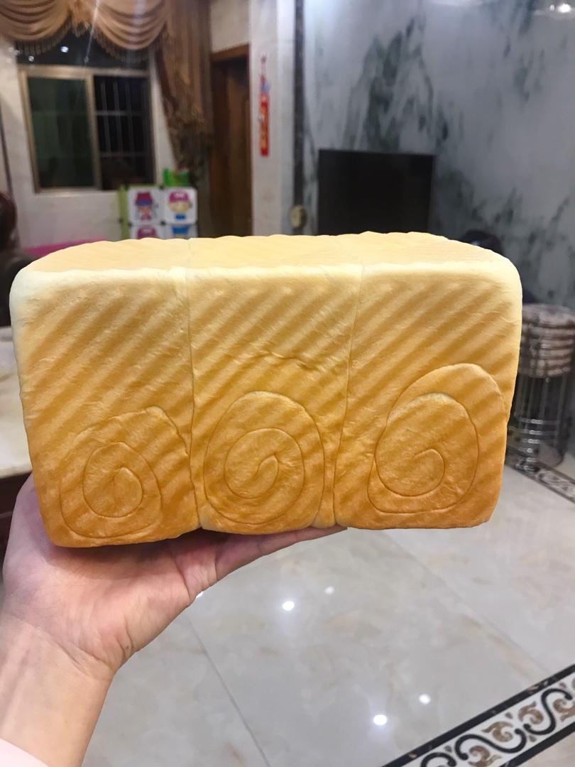 吐司，奶香手撕面包，超级香浓