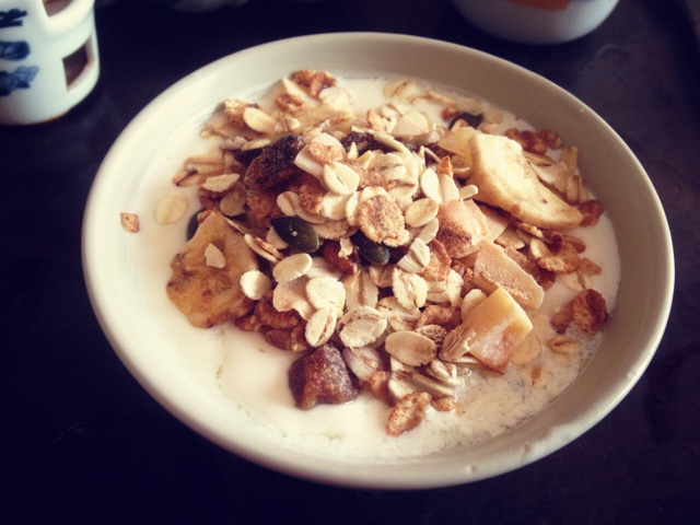 仅用牛奶+不插电电饭煲的自制酸奶！