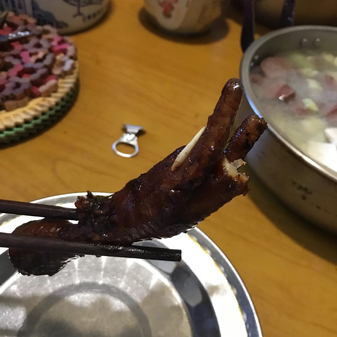 红烧鸡爪子