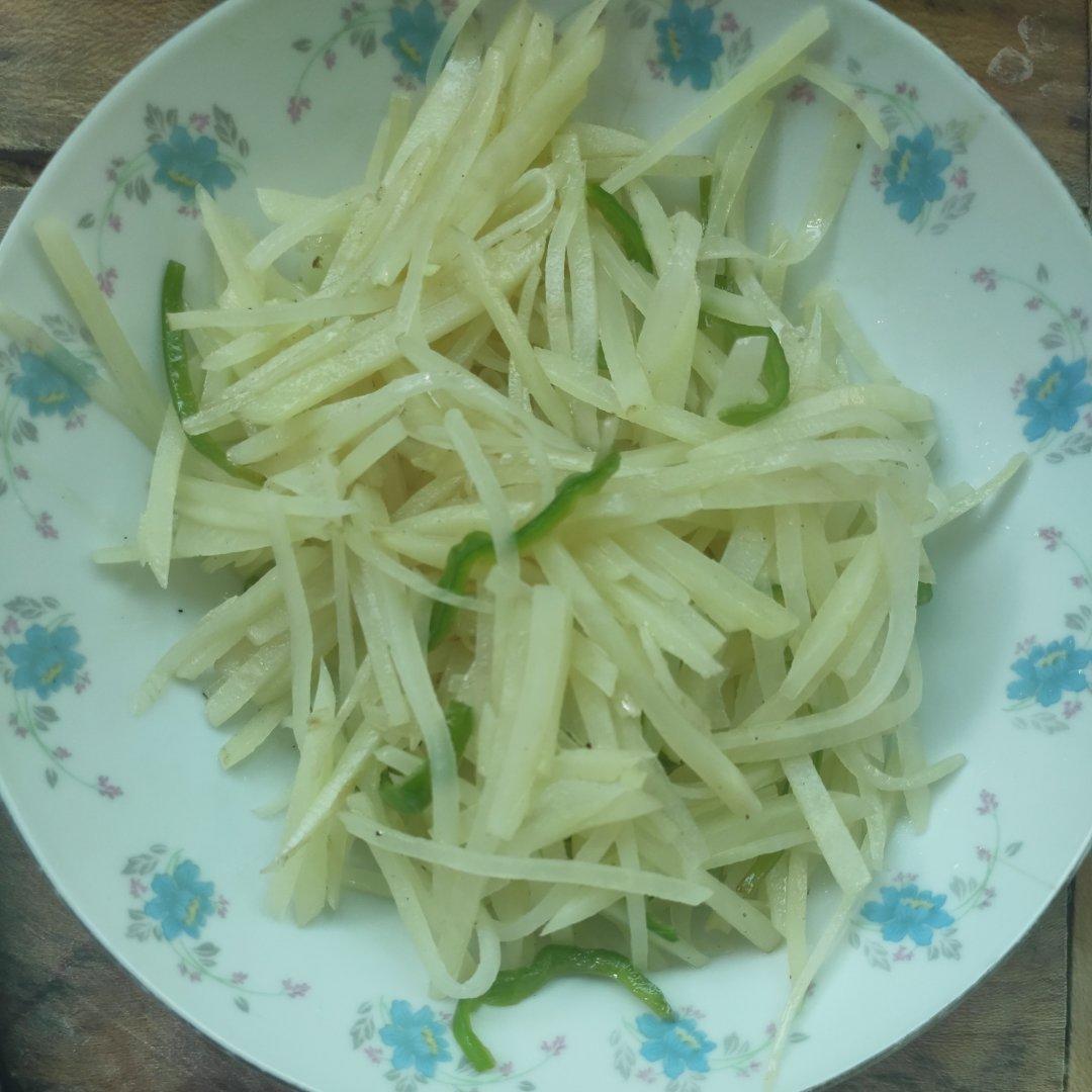 青辣椒炒土豆丝