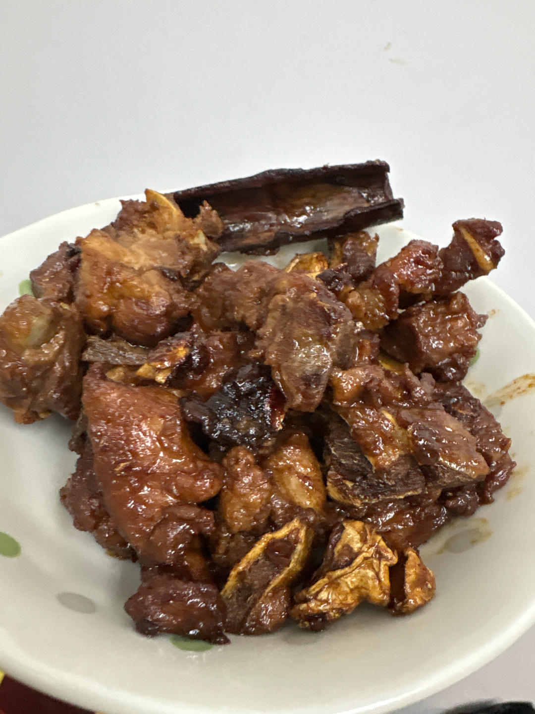 小美红烧排骨