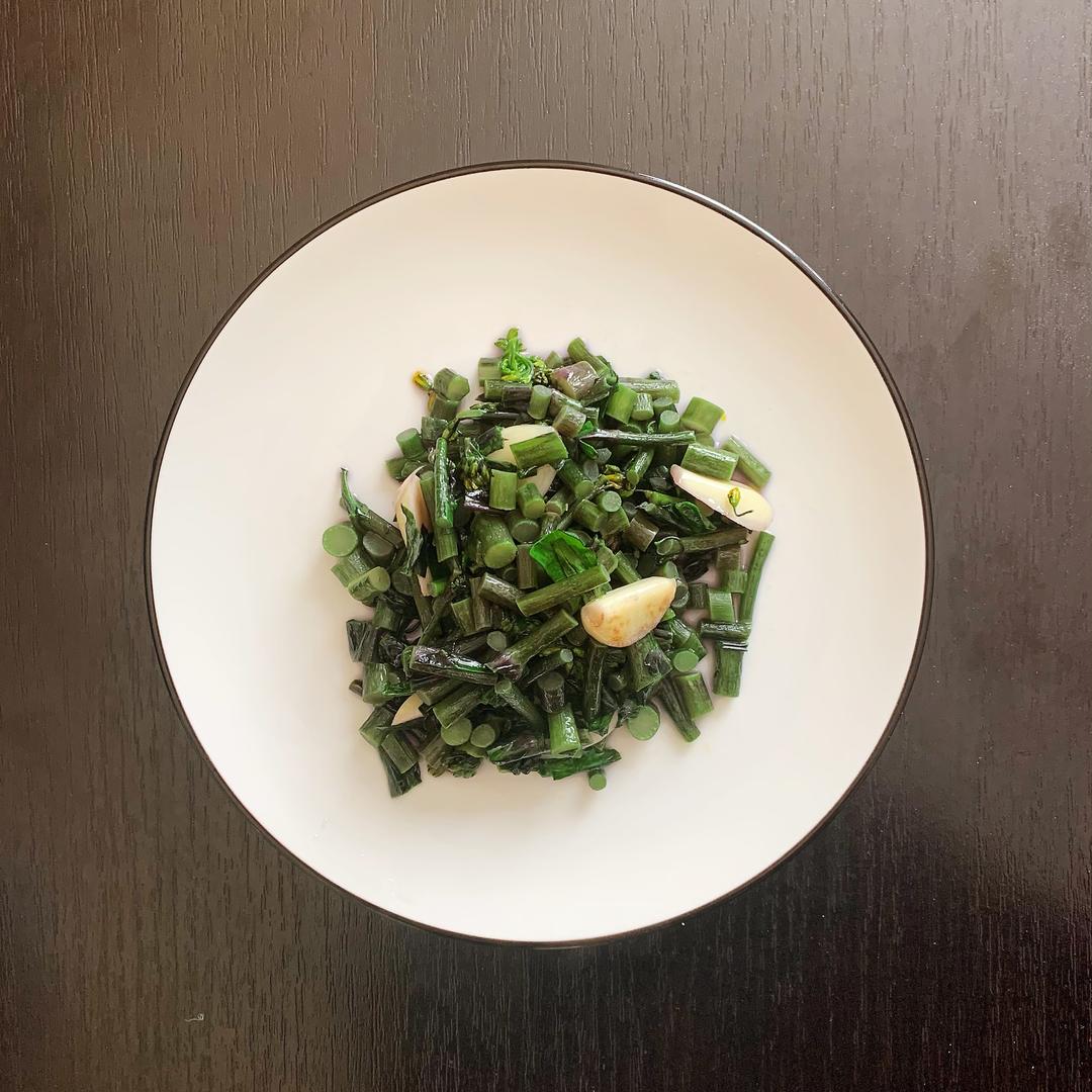 极速版清炒红菜苔的做法