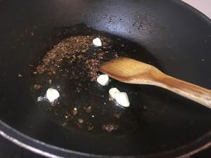 干锅兔肉的做法 步骤3