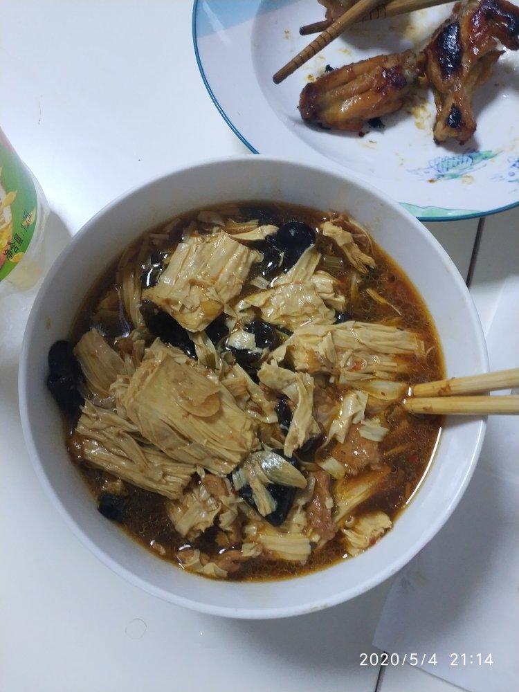 一锅有灵魂的腐竹煲