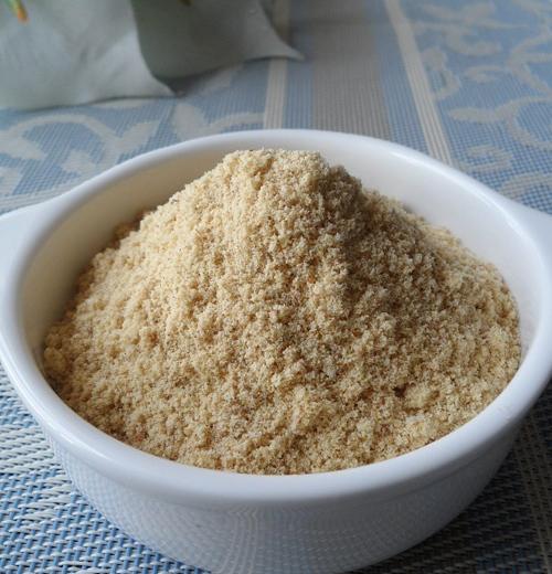 藜麦谷物奶粉的做法