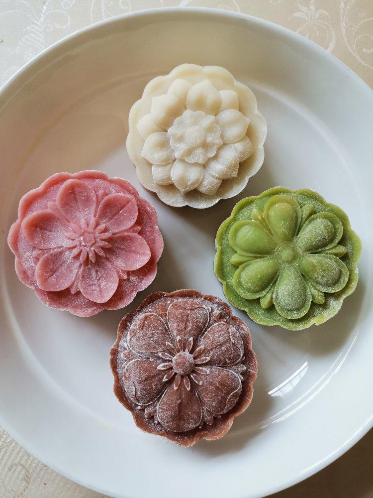 无剑胆有琴心做的tinrry下午茶冰皮月饼奶黄馅