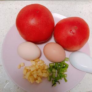 超级减脂西红柿鸡蛋豆腐汤的做法 步骤1