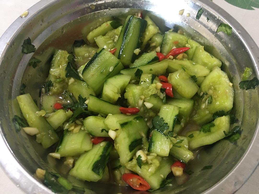 赞不绝口拍黄瓜🥒
