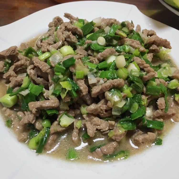 蒜叶炒牛肉(简单保成功版)的做法