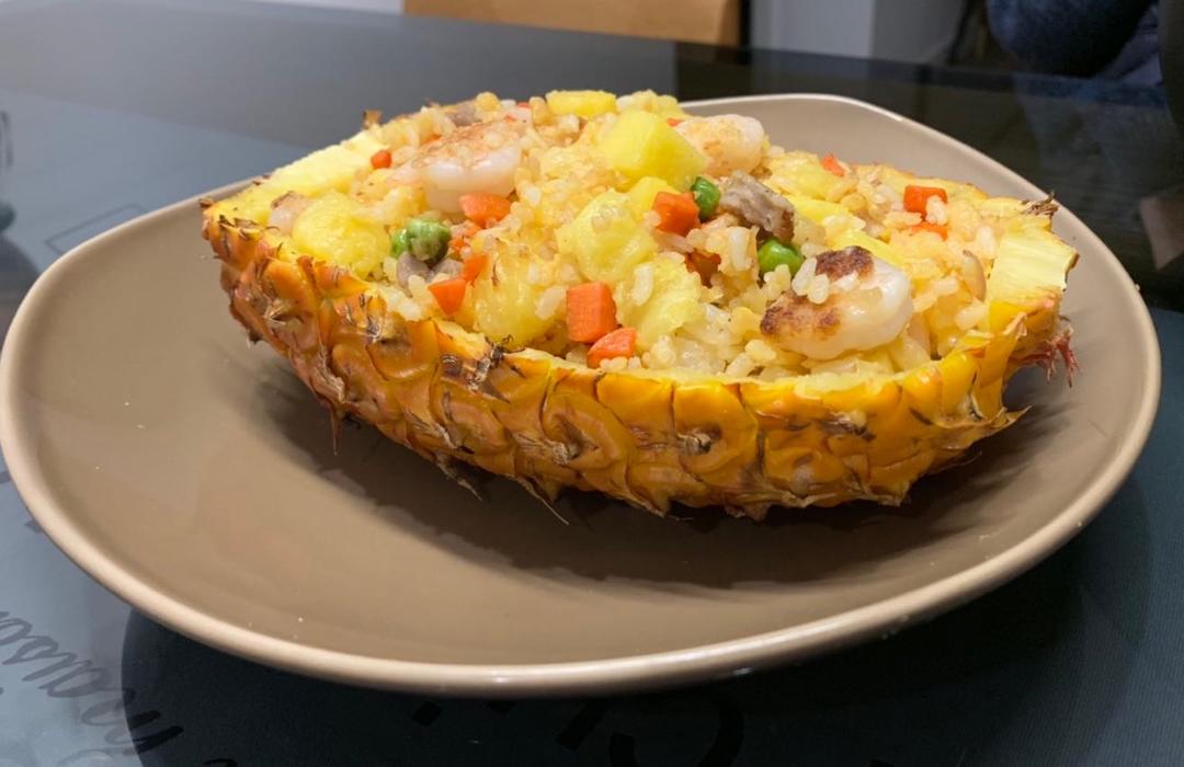 虾仁菠萝炒饭