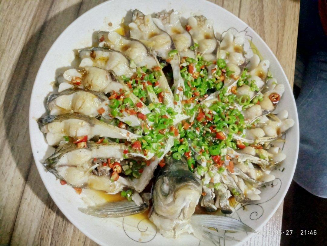 孔雀开屏清蒸鱼