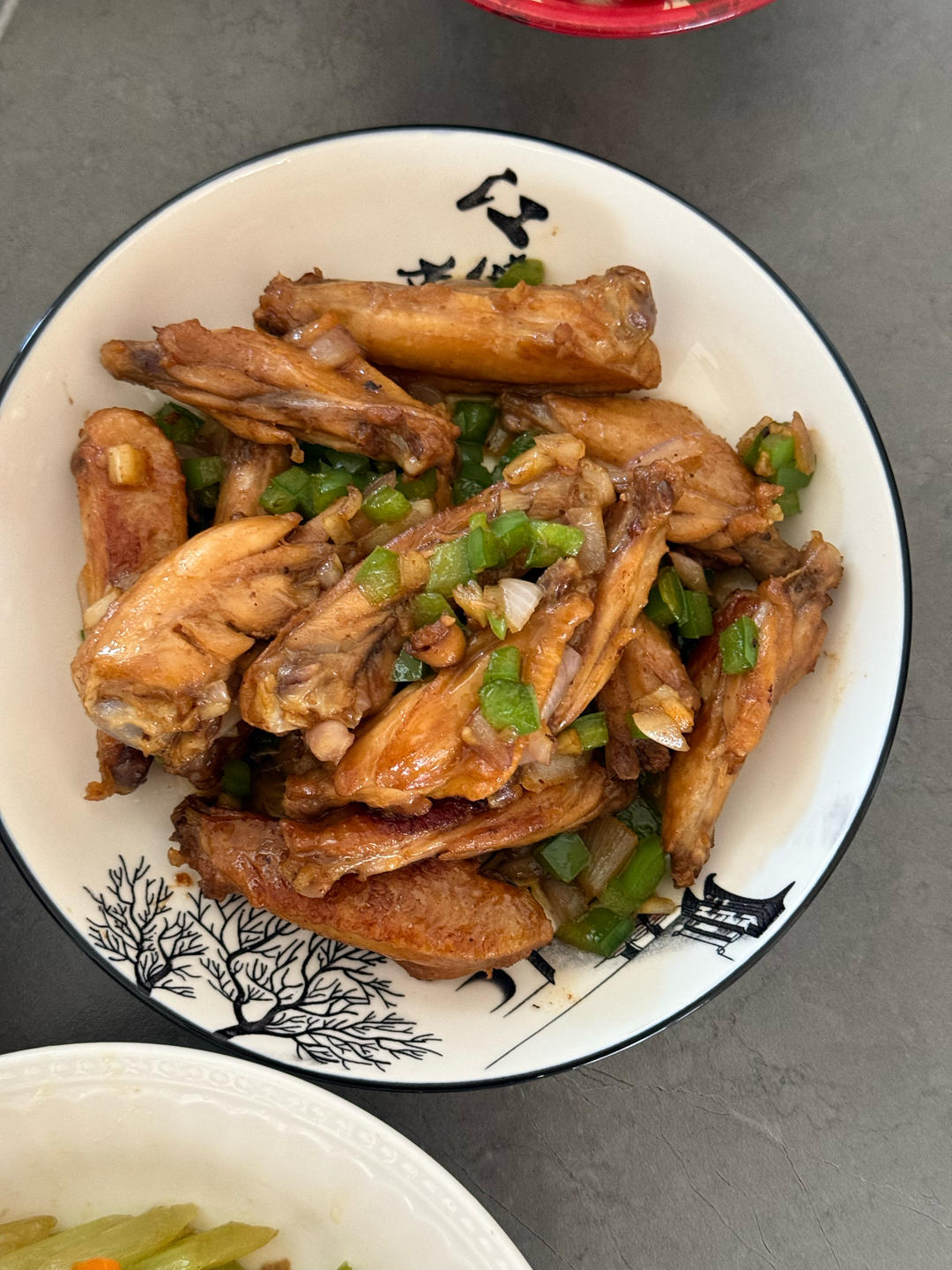 蒜香鸡翅，这才是鸡翅最好吃的做法