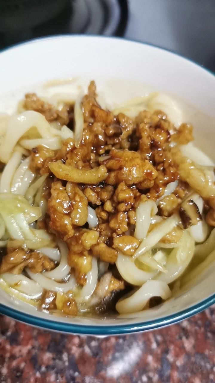 十分钟做好一盘肉酱拌面，太好吃了😋