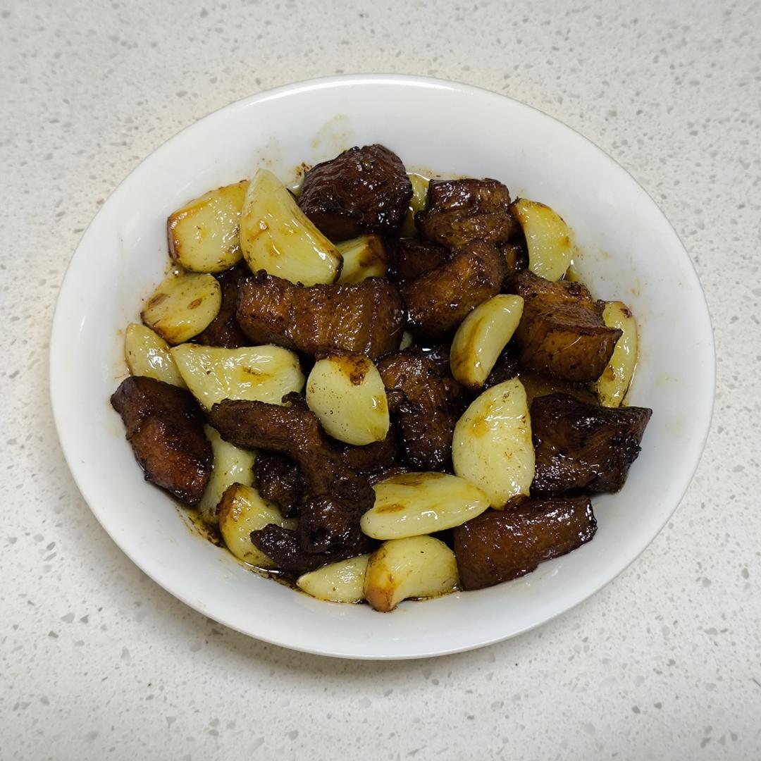 大蒜红烧肉
