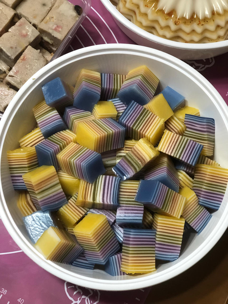 彩虹千层马蹄糕