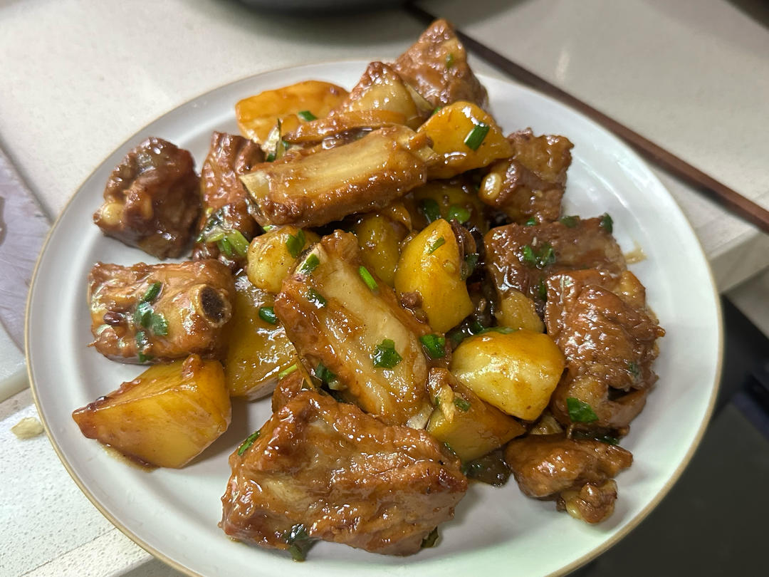 土豆烧排骨