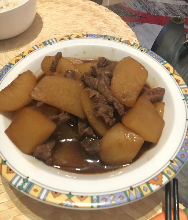 柱侯酱焖萝卜牛腩