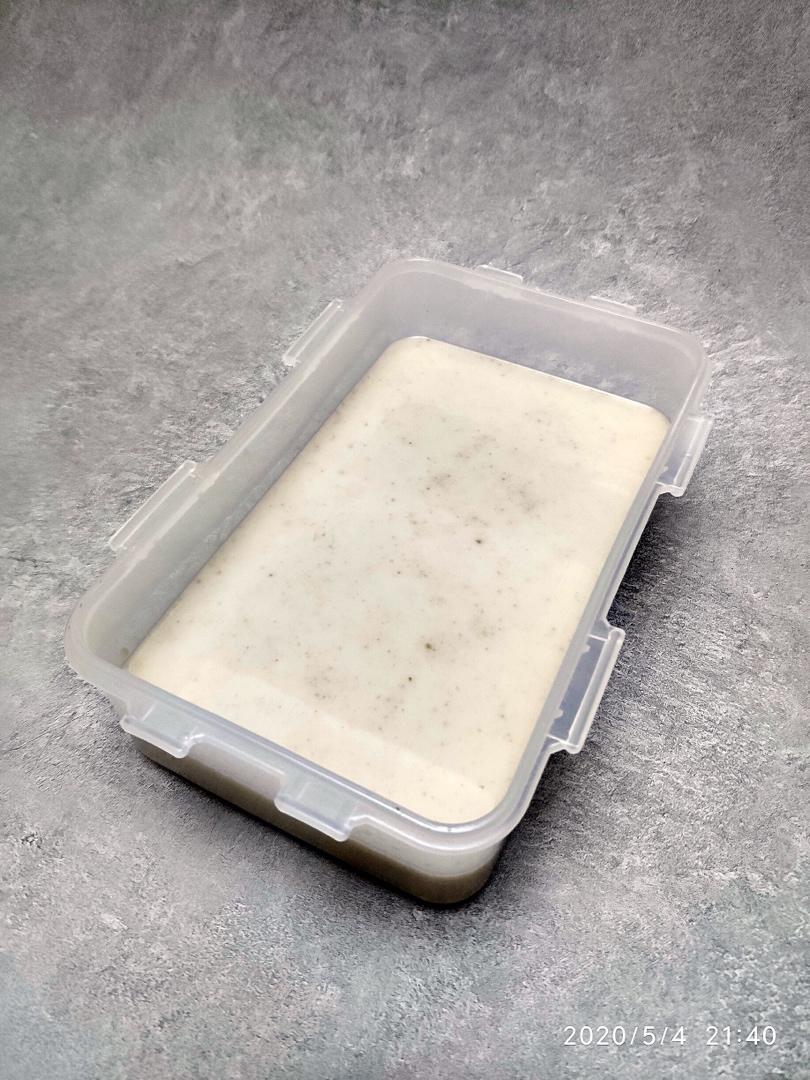 熬制肉皮冻---为小笼包做准备