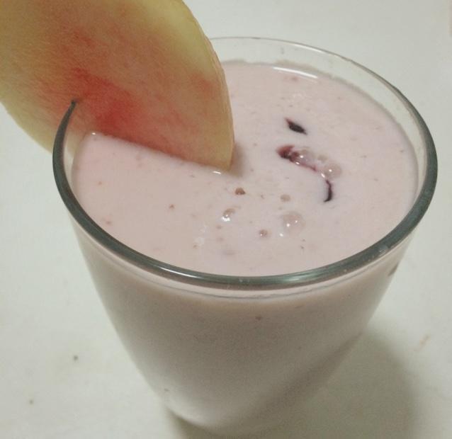 水蜜桃奶昔