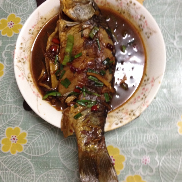 红烧鲫鱼