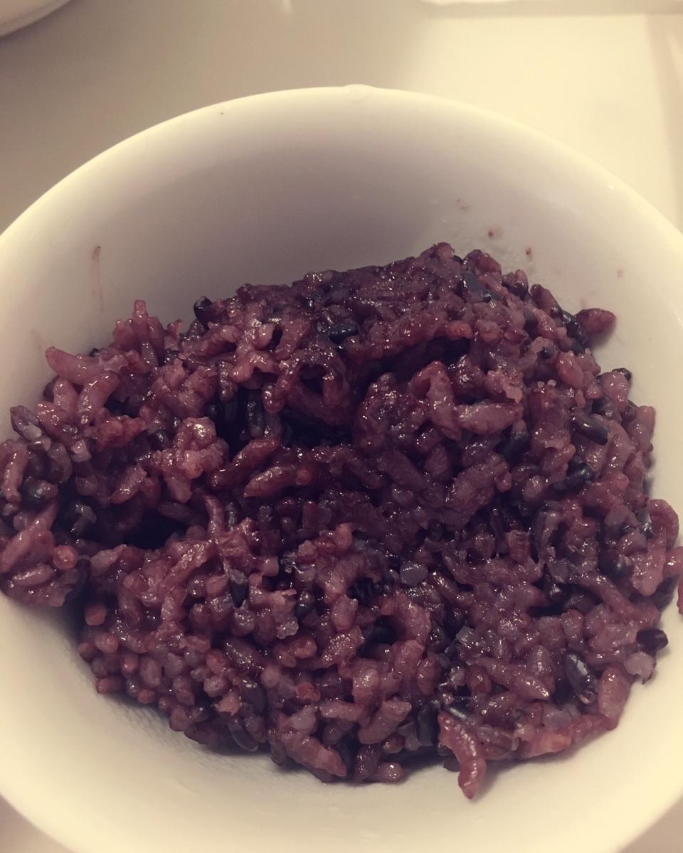 软糯甜香黑米饭