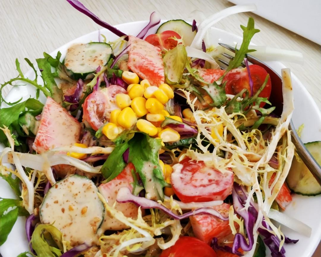 蟹柳蔬菜沙拉