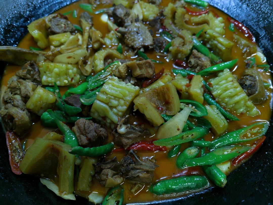 超好吃的苦瓜烧鸭-要吃得苦中苦鸭～