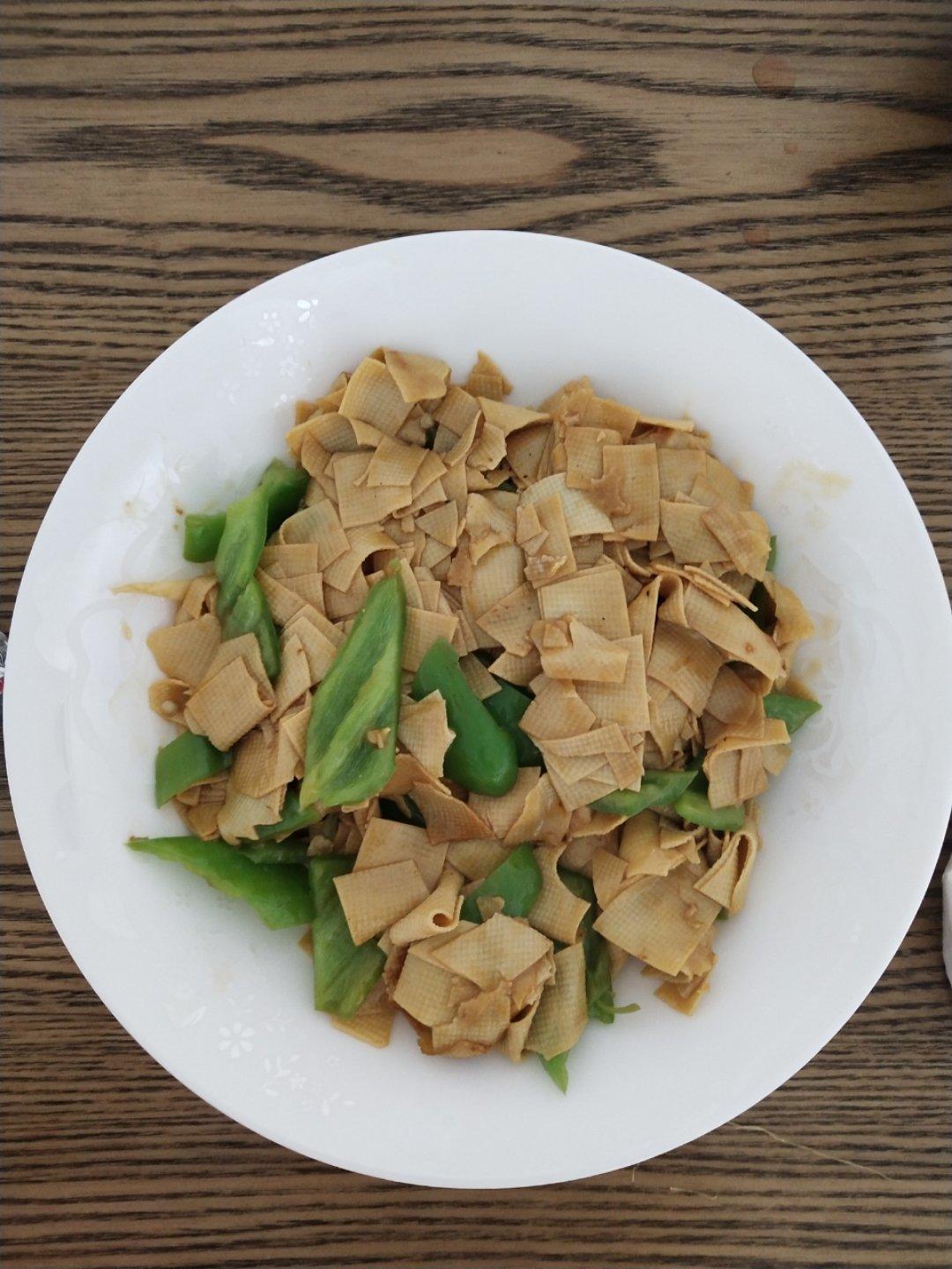 尖椒炒豆皮➕灵魂汤汁
