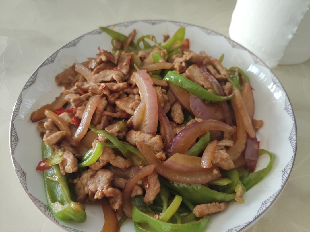 家常菜～洋葱青椒炒肉丝