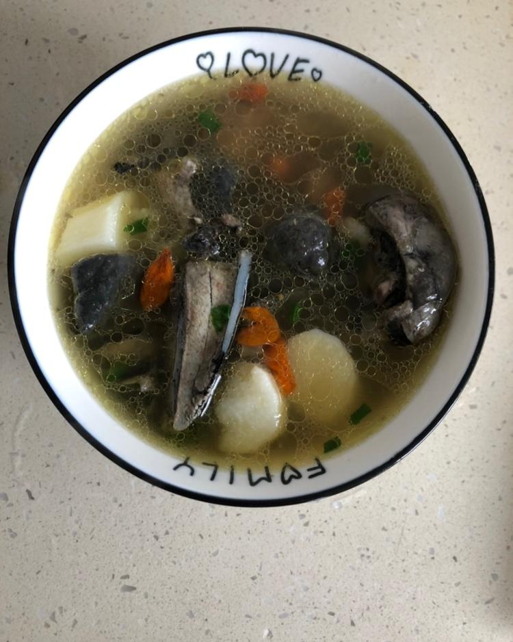 山药枸杞乌鸡汤