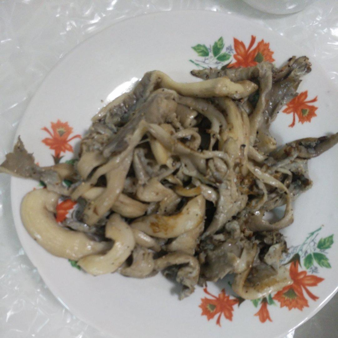 干煸平菇（有肉的味道）