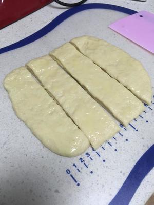 炒鸡香浓哒炼乳哈斯面包卷🍼的做法 步骤6