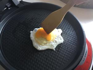 家庭自制鸡蛋灌饼（偷懒版）的做法 步骤4