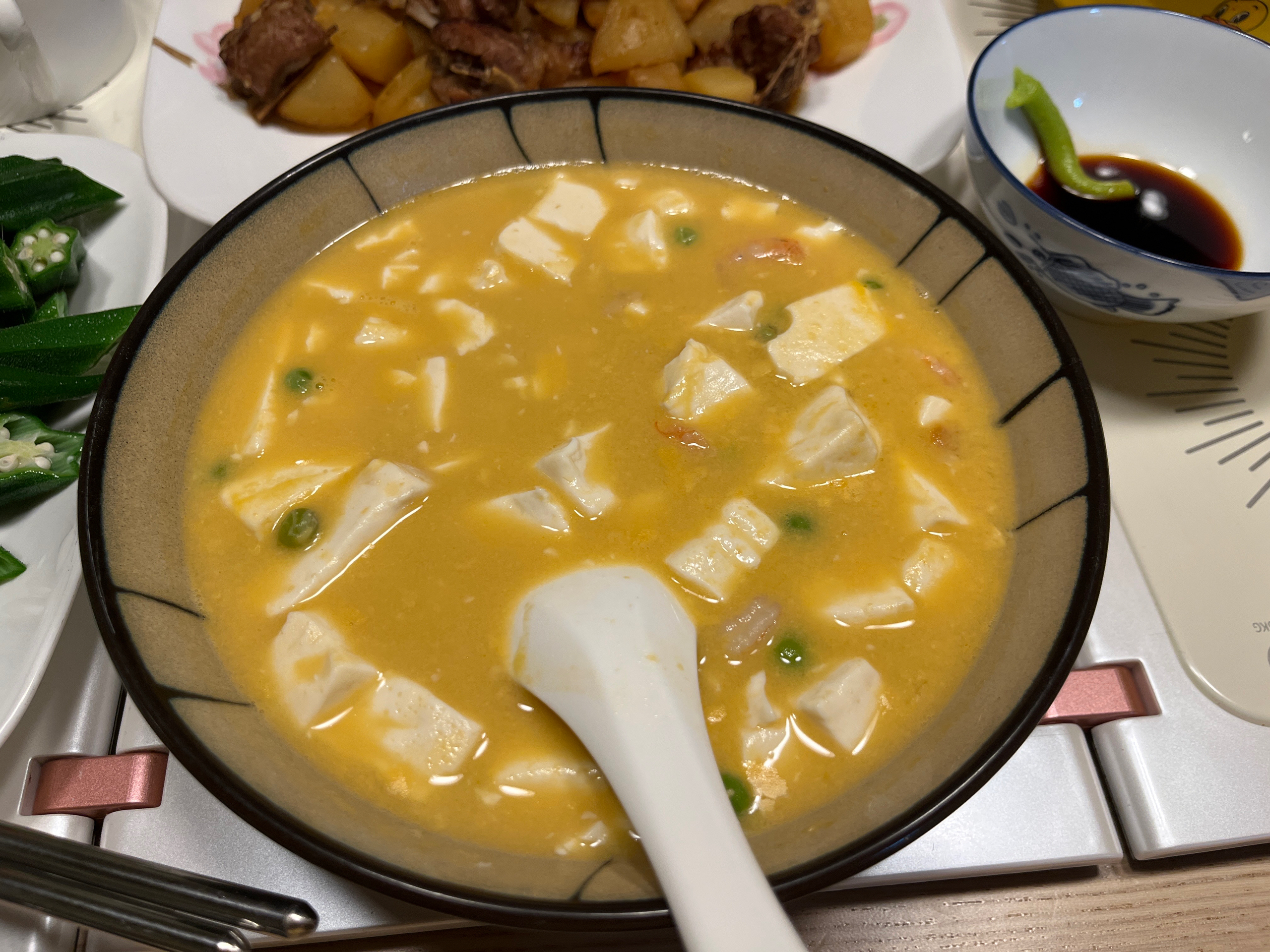 咸蛋黄虾仁烩豆腐