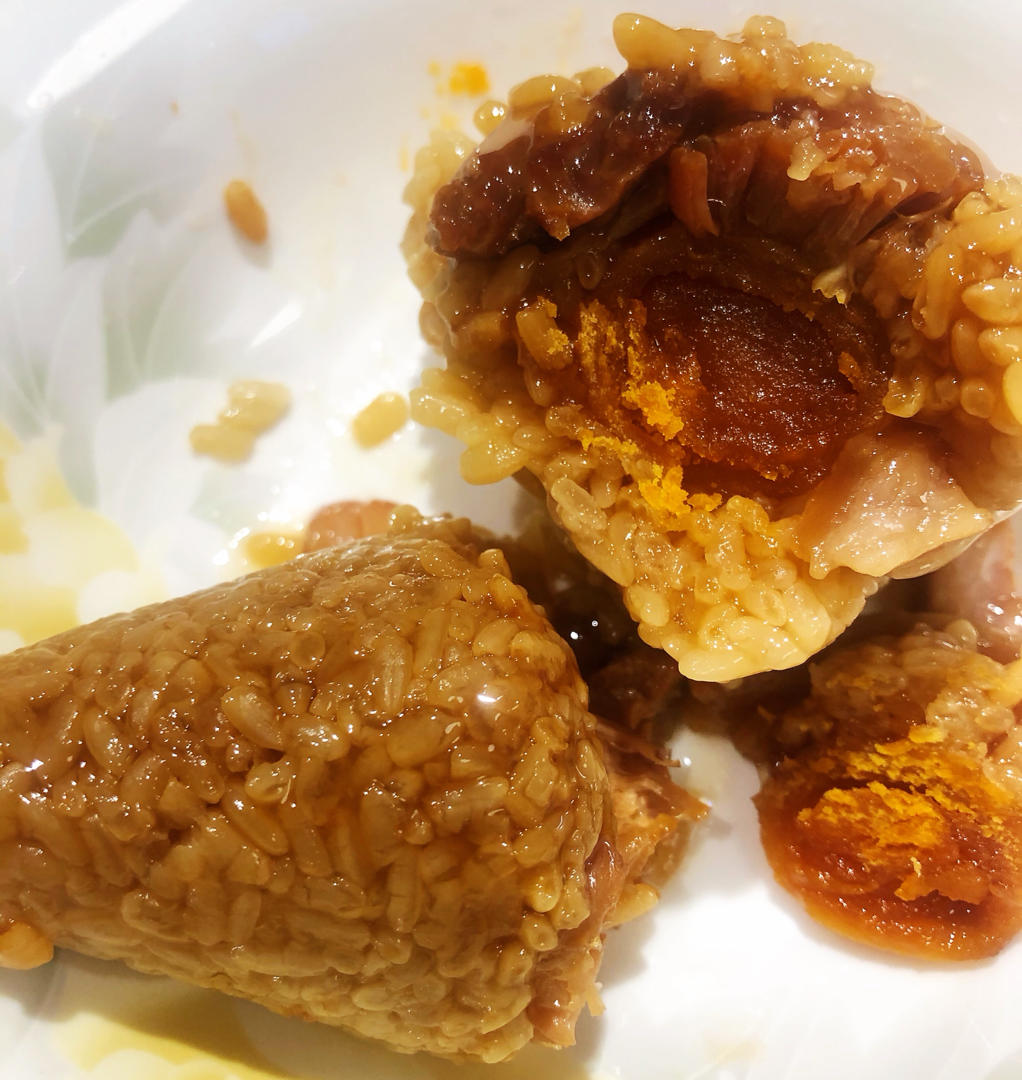 妈咪的♥️私房秘制咸蛋黄肉粽