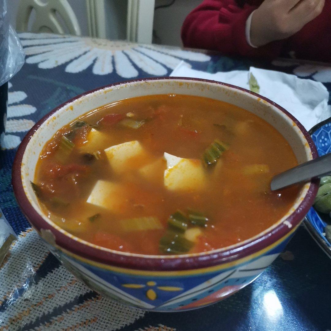 西红柿豆腐汤