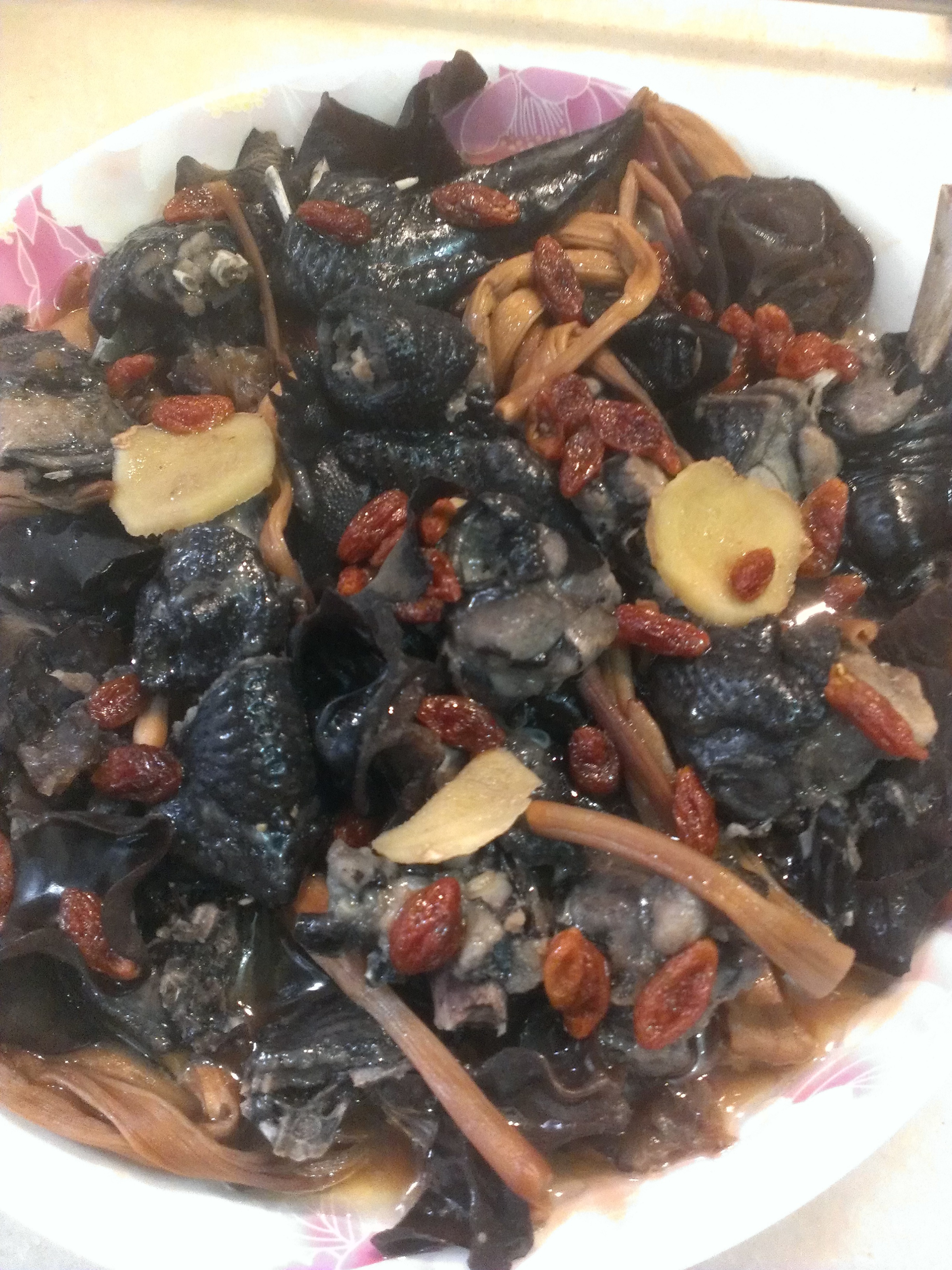 金针菜蒸乌骨鸡