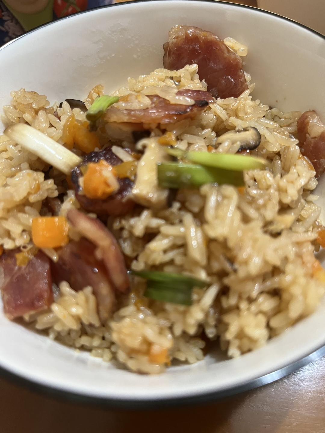 懒人必备～电饭煲腊肠焖饭
