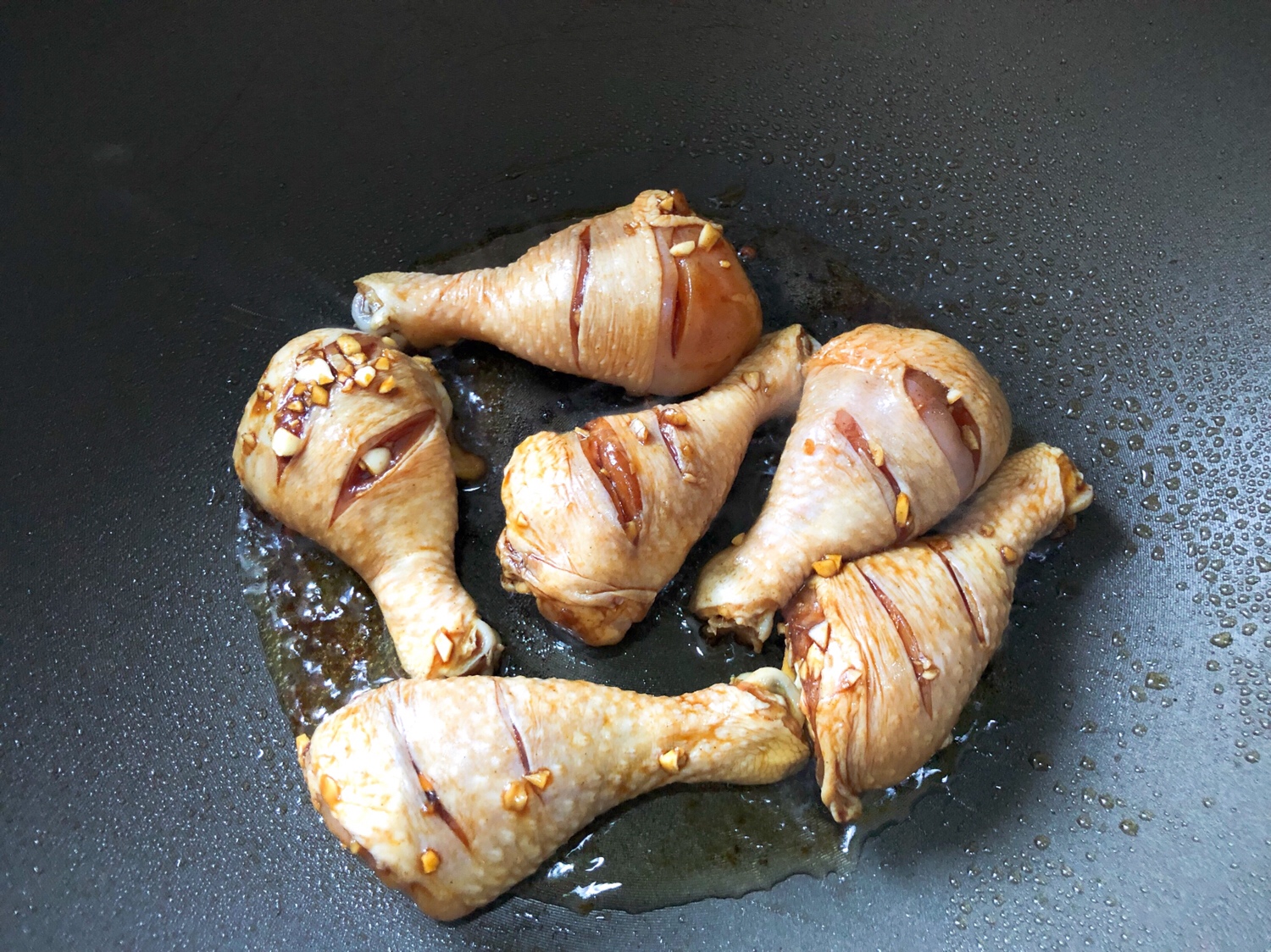 ㊙️年夜饭必备👉肉嫩多汁的蒜香蜂蜜鸡腿❗️❗️的做法 步骤10