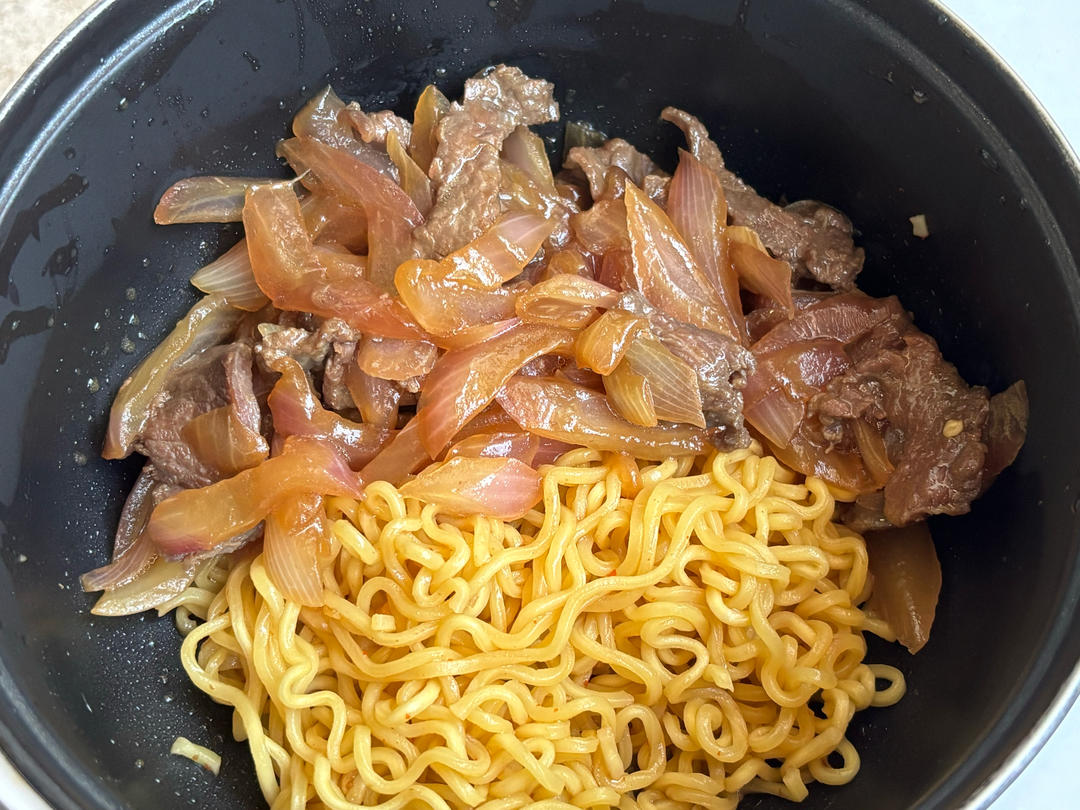 孜然洋葱炒牛肉拌面🍜