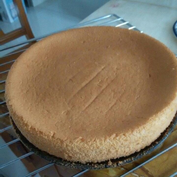 烤箱做蛋糕（戚风蛋糕的做法）