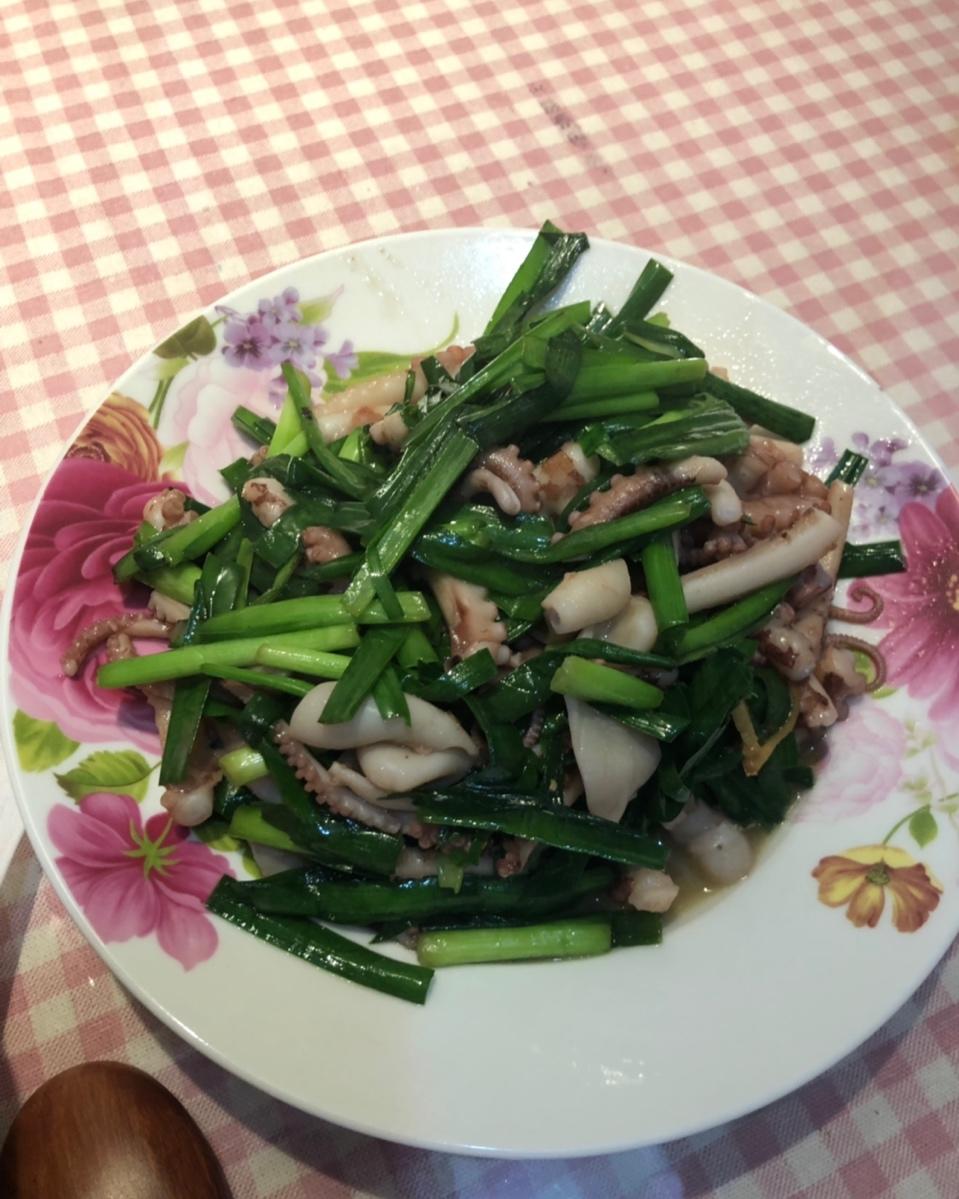 八爪鱼炒韭菜