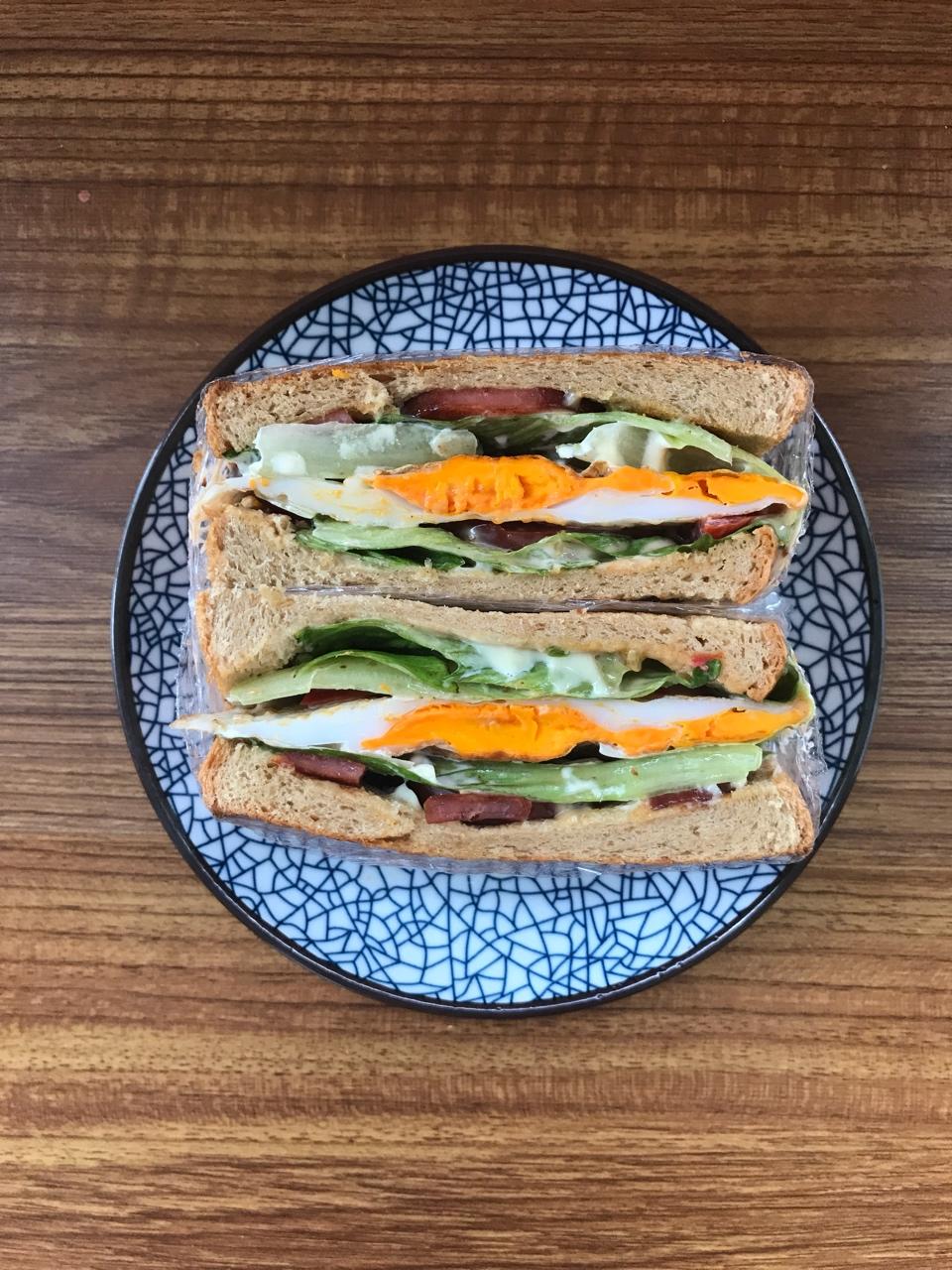 如何做超厚的沼三明治~详细tip！牛油果鸡蛋午餐肉三明治~