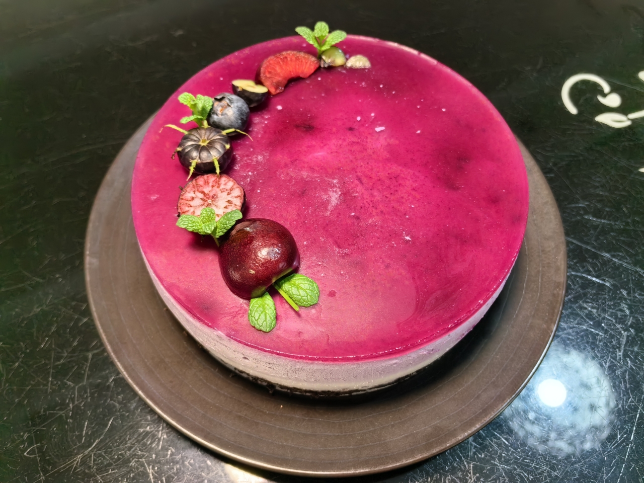 颜值超高的蓝莓酸奶双色慕斯蛋糕！